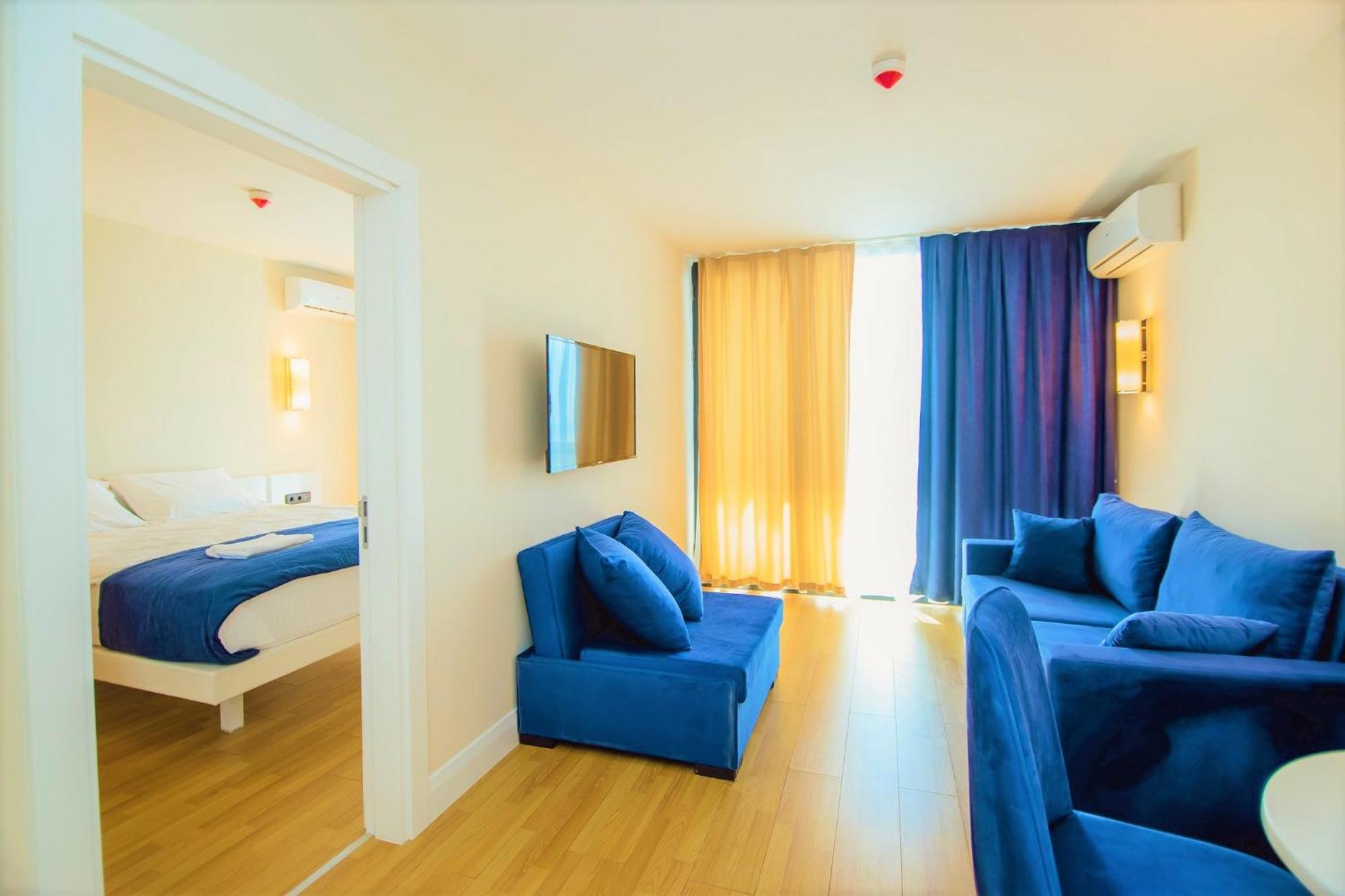 Elegance Sea View Aparthotel In Orbi City Batoemi Buitenkant foto